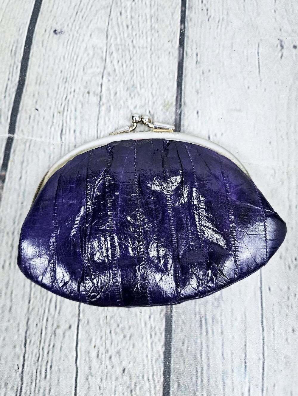 VINTAGE | genuine eelskin double kiss close coin purse